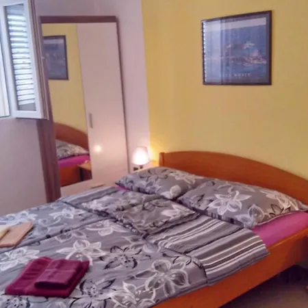 Mirja 1 Vis